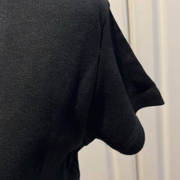 Express Short sleeve cardigan top. - Picture 3 of 7